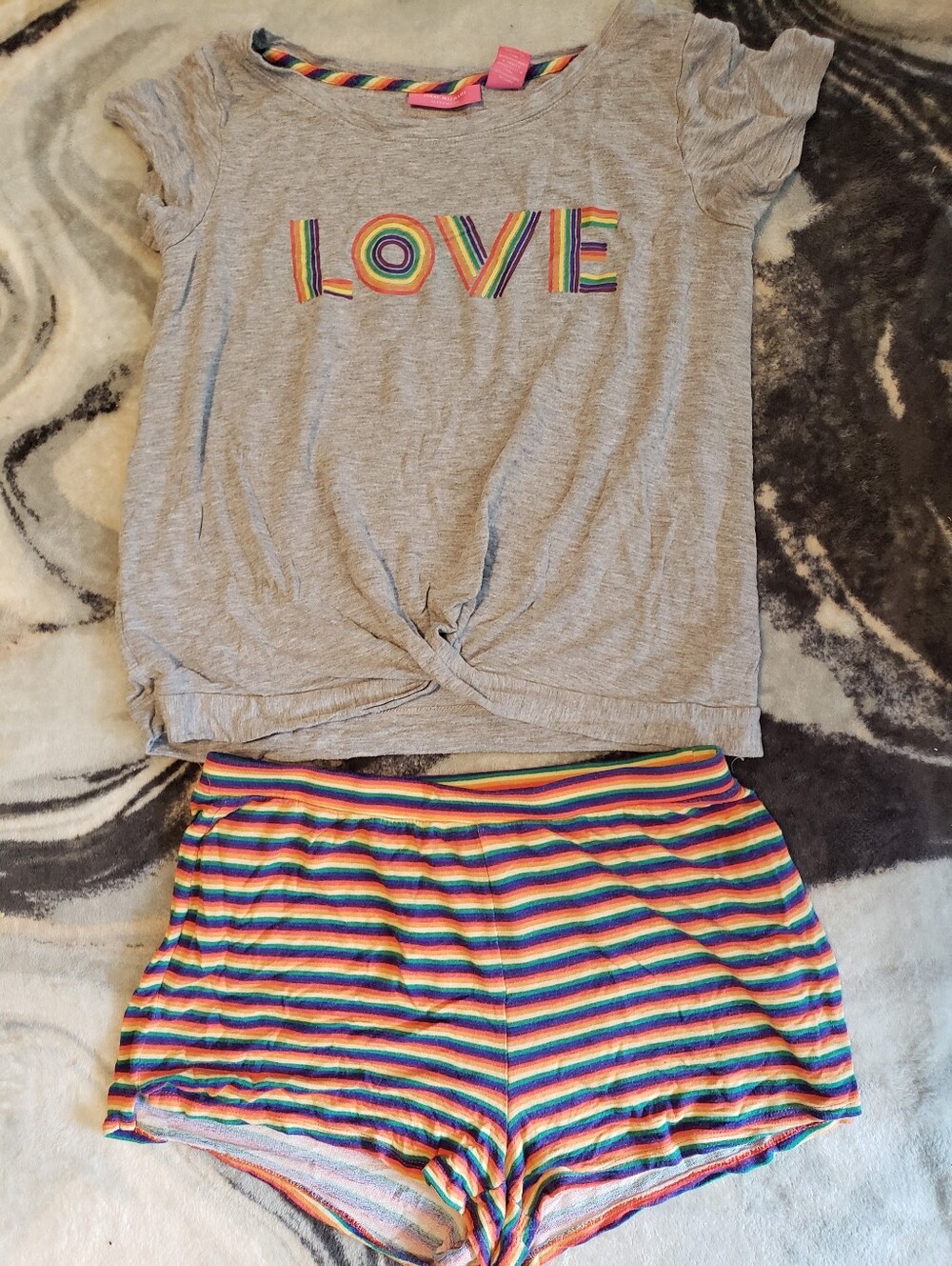 Isaac Mizrahi Grey Rainbow 'LOVE' Pride Pajama Set S